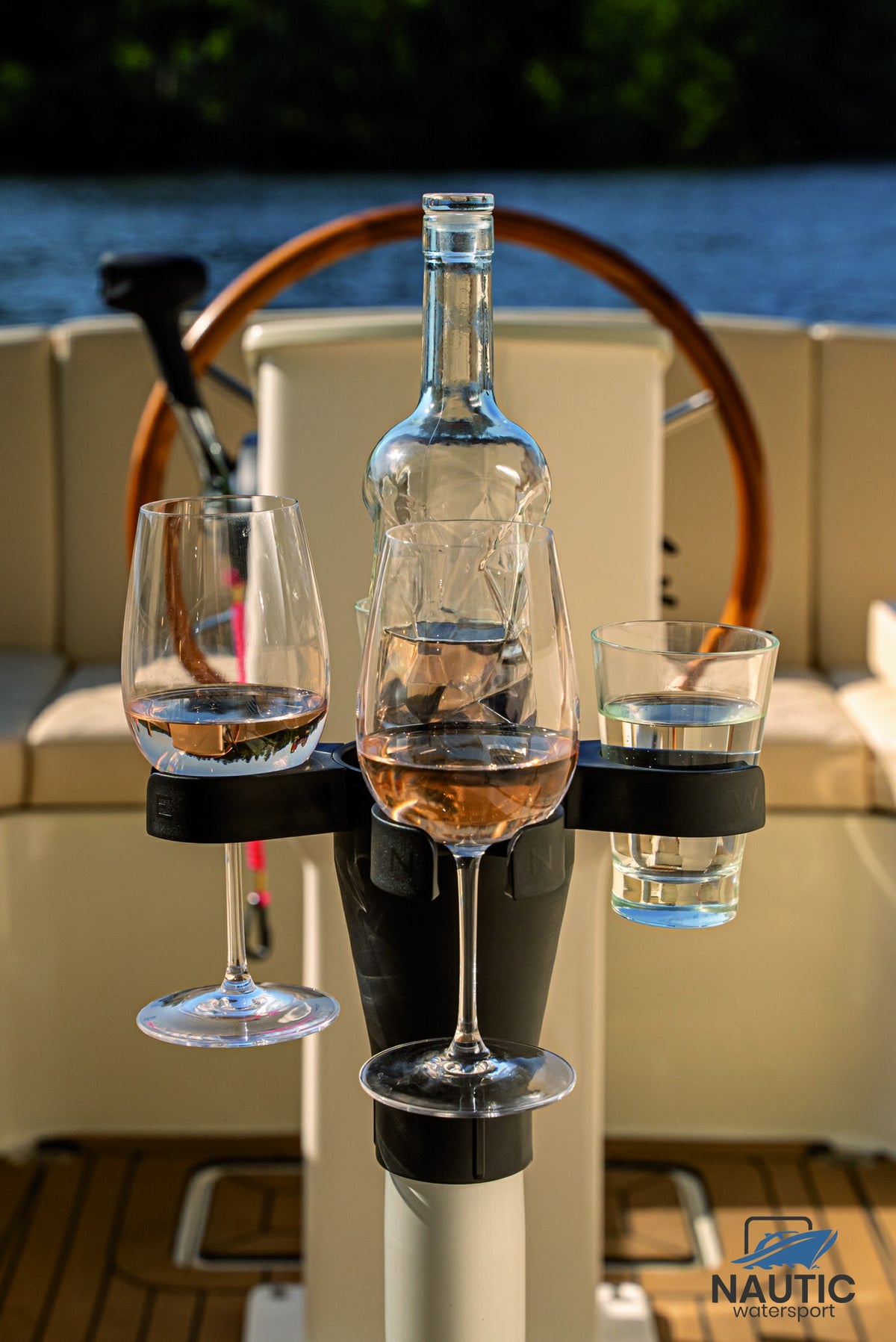 Stilla fles en bekerhouder