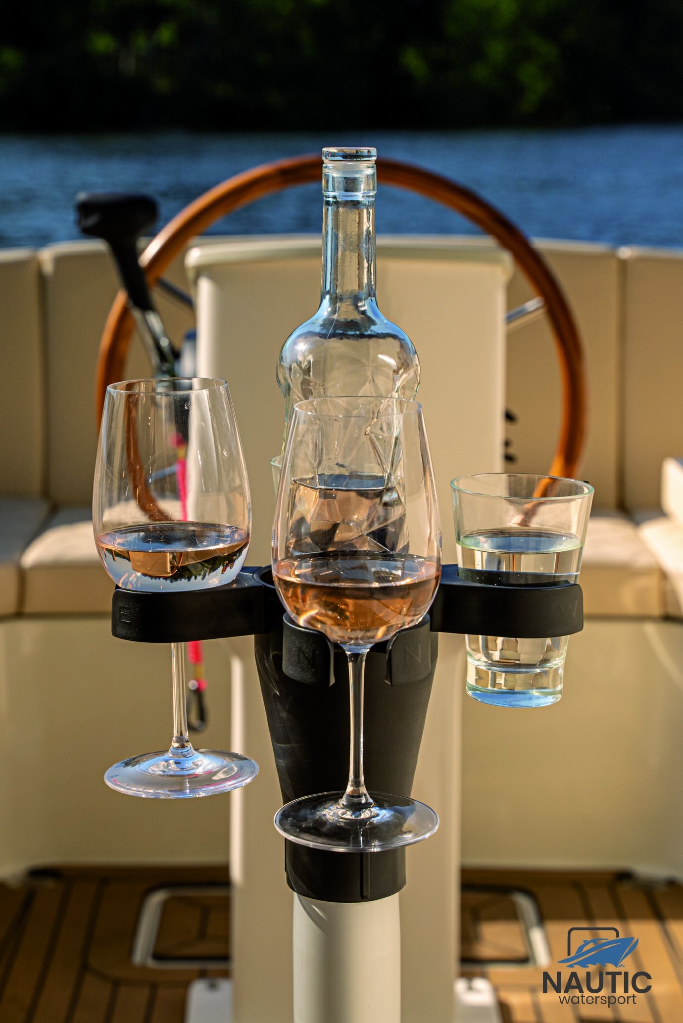 Stilla fles en bekerhouder